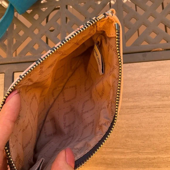 Slim make up bag in EUC - Picture 4 of 4